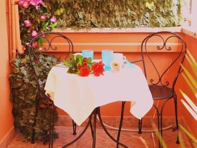 Alba Domus Roma B&B