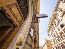 Alessandro Downtown Hostel