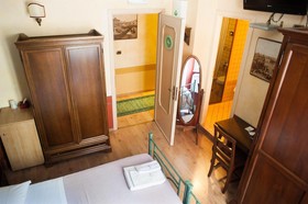 Almes Roma B&B