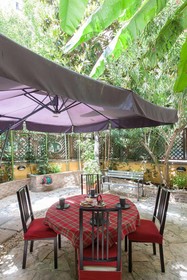 Almes Roma B&B
