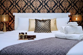 ALTROVE Boutique Rooms