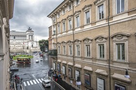 Amazing Piazza Venezia Suites