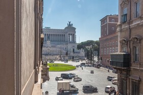 Amazing Piazza Venezia Suites