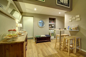 Amoroma Suite