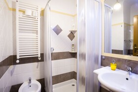 Anthony Guestouse Apartments