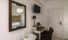 B&B Room Of Arts