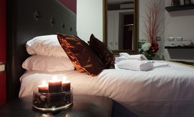 B&B Home 77