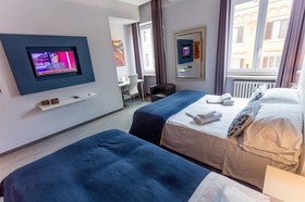 B&B Home 77