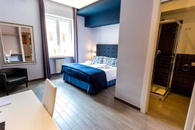 B&B Home 77