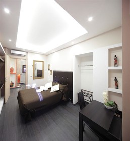 B&B Home 77