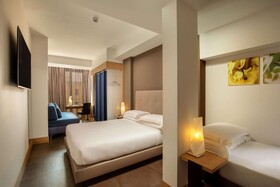The Spring House Hotel Rome Vatican, Tapestry Collection by Hilton