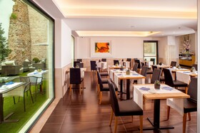 The Spring House Hotel Rome Vatican, Tapestry Collection by Hilton
