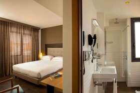 The Spring House Hotel Rome Vatican, Tapestry Collection by Hilton