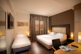 The Spring House Hotel Rome Vatican, Tapestry Collection by Hilton