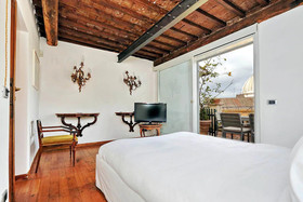 Campo De Fiori Large Penthouse