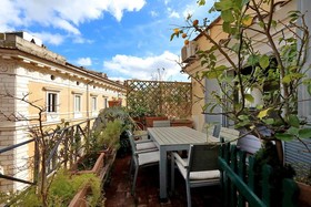 Campo De Fiori Large Penthouse