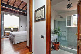 Campo De Fiori Large Penthouse