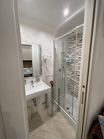 Casa Claudia Giulio Cesare