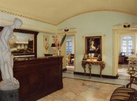 Hotel Champagne Palace