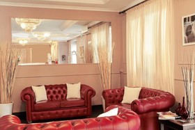 Club House Hotel