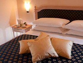 Club House Hotel