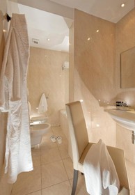 Club House Hotel
