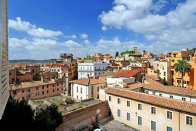 Crispi Luxury Apartments - My Extra Home