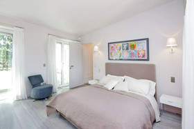 Crispi Luxury Apartments - My Extra Home