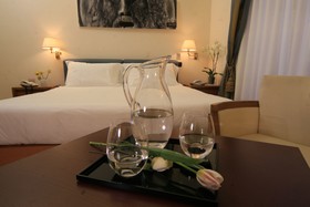 Crosti Hotel & Residence