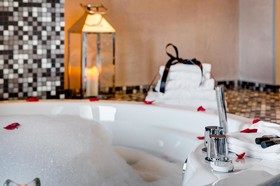 Dharma Luxury Hotel