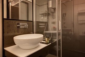 Dharma Luxury Hotel