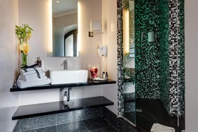 Dharma Luxury Hotel