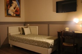 Dnb House Hotel