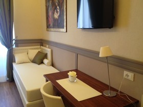 Dnb House Hotel