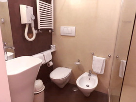 Dnb House Hotel