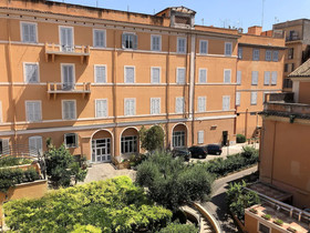 Dnb House Hotel