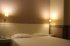 Dnb House Hotel