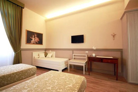 Dnb House Hotel