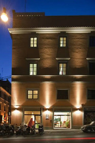Dnb House Hotel