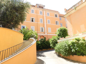 Dnb House Hotel