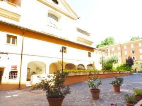 Dnb House Hotel