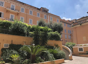 Dnb House Hotel