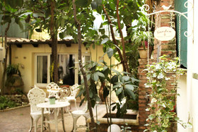 Domus Dea B&B