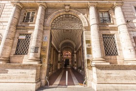 Esedra Inn Rome