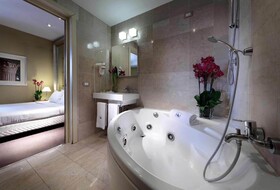Mercure Roma Centro S. John