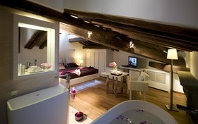 Gigli d'Oro Suite