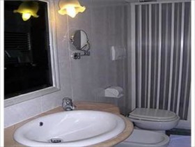 Green Hotel