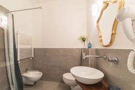 Guest Roma House