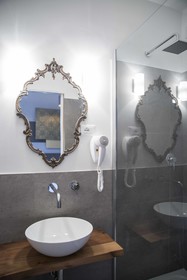 Guest Roma House