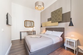 Guest Roma House
